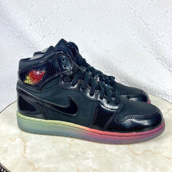 Nike Air Jordan 1 Retro Hi GS Sneakers Y (4.5) W(6) Black Fuchsia Athletic Shoes - Picture 1 of 14